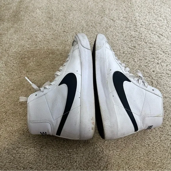 Nike Blazer Mid ‘77 Hightop Sneakers DA4086-100 in White Size 7Y Unisex GUC - Picture 3 of 7
